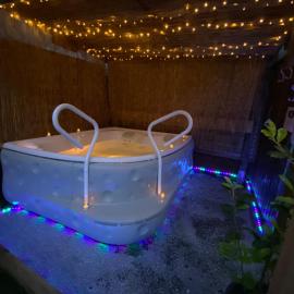 Chalet Kota Lovers Nest: Urbès şehrinde bir otel