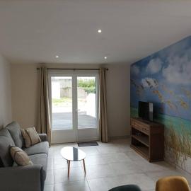 La Maisonnette aux volets bleus, hotel u gradu Bretinjol na Moru