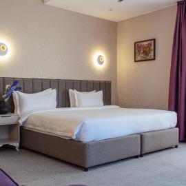 Orient Hotel Bishkek, hotel din Bișkek