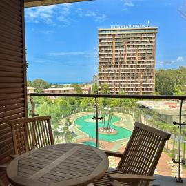 Luxury Dreamland Oasis Apartment 14