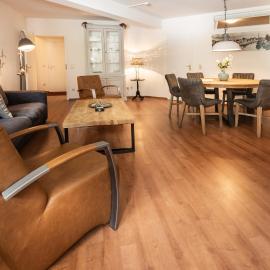 Geräumiges Familienapartment mit Pool & Bergblick, hotel v destinaci Mittelberg