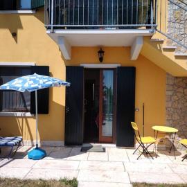 Casa Isabella II, trilocale in Erbezzo, ξενοδοχείο σε Erbezzo