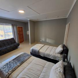 Rocky Hills Guesthouse, hotel in Piet Retief