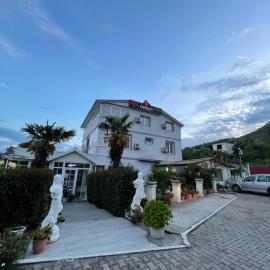 Hotel Fantazia, hotel sa Shkodër
