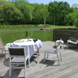 La Suite du Pêcheur balnéo et terrasse privative Entre terre et mer Chut le Bonheur y est caché !, hotel in Tréméoc