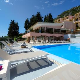 Siora Leni Hotel, hotel en Benitses