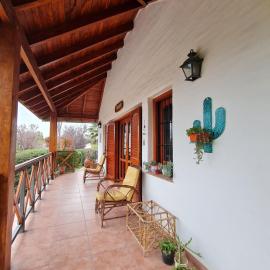 Cabanas Las Pencas, HOSTERIA, hotelli kohteessa Mina Clavero