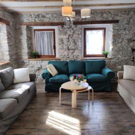 Casa di Volce - 1801 Stone House, hotel in Tolmin