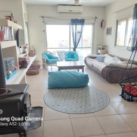 הממלכה הקסומה של מאיה ושלושת הפיות, hotel u gradu 'Gonen'