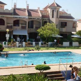 Precioso dúplex con piscina, en 1ª linea de playa