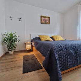 Medeni Apartma, hotelli kohteessa Pivka