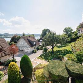 Ferienwohnung Menzer am See, hotel in Öhningen