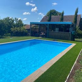 Gîte de l'ébaupin, hotel a Louchy-Montfand