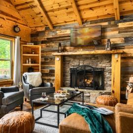 Mountainside - New Luxury Cabin-Fire Table-Hot Tub-3 Pools-PS5-Bears, hotel in Gatlinburg