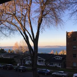 Sea View, Best Area, No Stairs, WD, 2 Bedrooms, Jacuzzi Bath, New Carpet, Balcony, View, 825sf