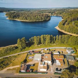 Black Tiger Seaside - Ferienwohnungen direkt am See, hotel u gradu Garden