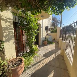 Comoda y amplia casa en Mercedes BsAs, hotel u gradu Mercedes