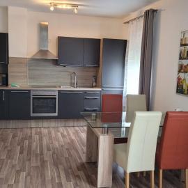 Zentral gelegene, sehr ruhige und helle Wohnung