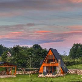 Albero Casa – hotel w mieście Cetynia