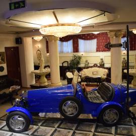 Queen's Astoria Design Hotel