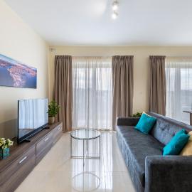 Lovely 2BR APT in a peaceful Neighbourhood w/WIFI by 360 Estates