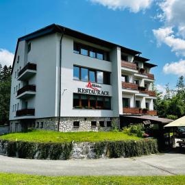 Hotel Andromeda, hotel di Ostruzna