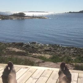 Cottage with own beach, seaterrace & pavillion., hotel in Mariehamn
