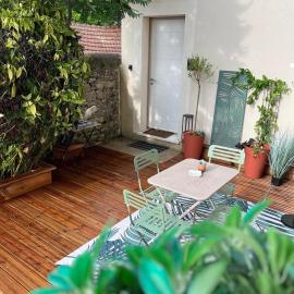 Le 104 Feuvrier, hotel u gradu Dol