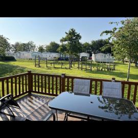 The Luxury break Sleeps 6 at Kingfisher Court South facing
