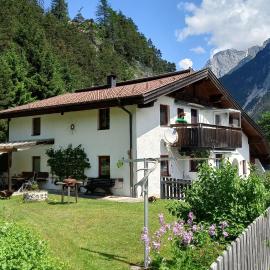 Fewo M & M, hotel em Scharnitz
