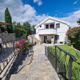 Apartments Rajna, hotel in Čižići