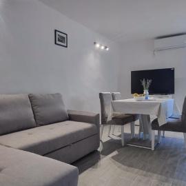 Apartment Z, hotel in Zlarin
