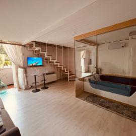 GILU', hotel em Adelfia