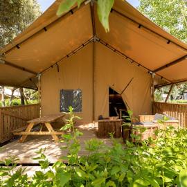 Camping Campo dei Fiori - Glamping4all, hotel en Vada