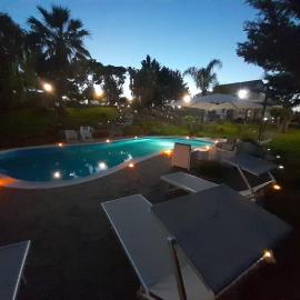 Luxury b&b Le Rocce โรงแรมในVillasmundo