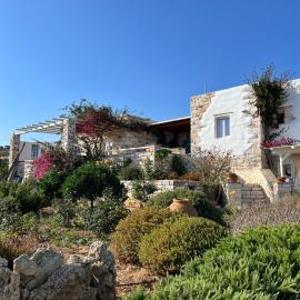 Stone Villa Mina, hotel ad Angairiá
