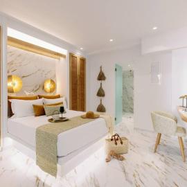 Venus Suite with Hot Tub