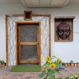 Gupta Residence., хотел в Данбад