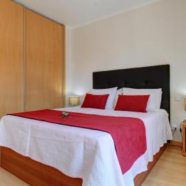 Rooftop pool, 200m from sea, city center