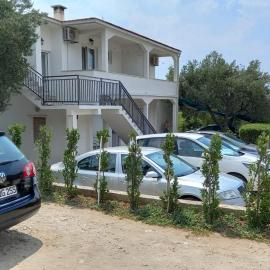 Studio apartmani Ante, hotel in Zaostrog