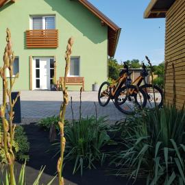 Holiday Home Znojmo w/ Wellness & Wine, Hotel in Znojmo
