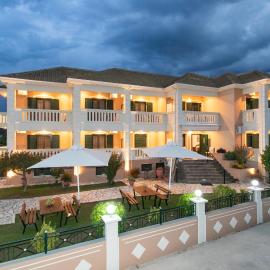 Lady Elena Hotel、アマウディアのホテル
