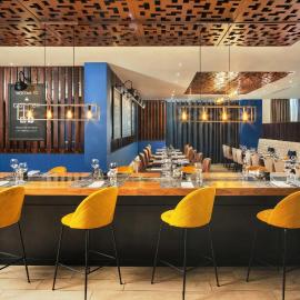 Sheraton Heathrow Hotel, хотел в Хилингдън