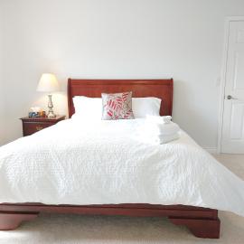 Tranquil Retreat Spacious 2-Bedroom Suite on the 2nd Floor, hotel a Kelowna