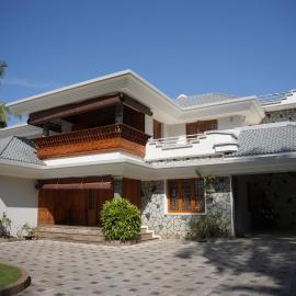 Alite Posh 4 BHK Villa in Thrissur Town, Hotel in Thrissur