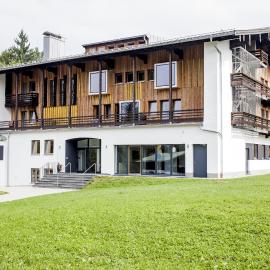 Jugendherberge Berchtesgaden โรงแรมในเบิร์ชเทสกาเดน