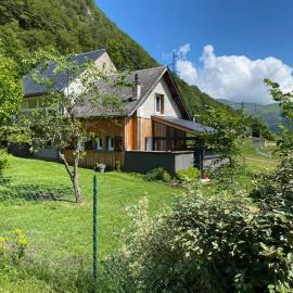 Le CHALET AUX CERFS, khách sạn ở Campan