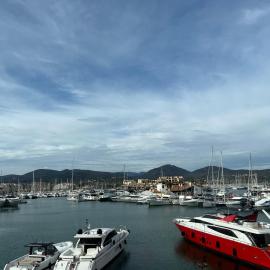 Entre le port et la plage, Golfe de Saint Tropez, hotell i Cogolin