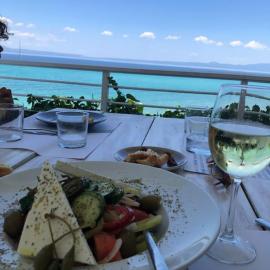 Vacation getaway Chalkidiki - spacious apartment close to the sea, hotel in Flogita