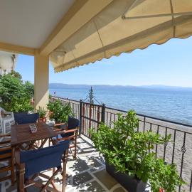 Jeannet's Beach House, hôtel à Amarinthos